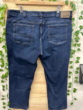 Load image into Gallery viewer, Size 42 Duluth Trading Men&#39;s Jeans
