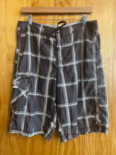 Load image into Gallery viewer, Size 32 Hurley Men&#39;s Swim Trunks
