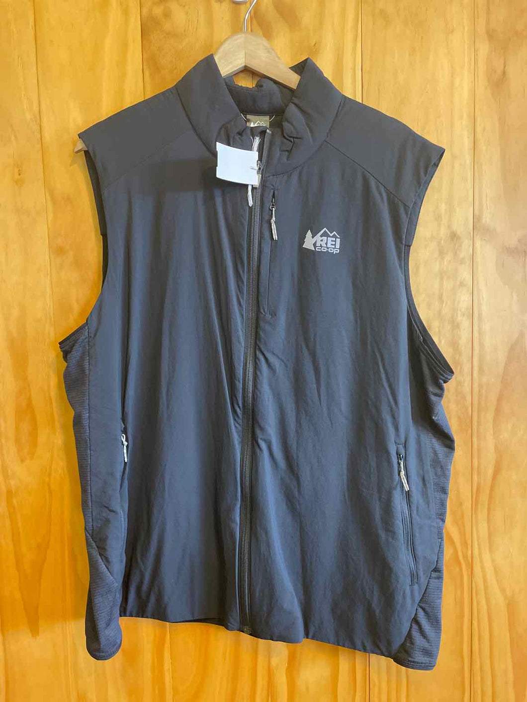 Size XL REI Men's Vest