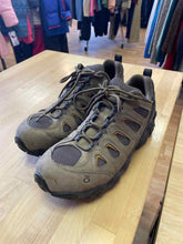 Load image into Gallery viewer, 10 Oboz Men&#39;s Hiking Boots
