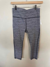 Load image into Gallery viewer, Size Small Athleta Gray Women&#39;s Leggings
