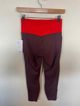 Load image into Gallery viewer, NWT Size Small Athleta Maroon Women&#39;s Leggings
