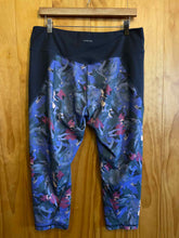 Load image into Gallery viewer, Size XL Patagonia Women&#39;s Leggings
