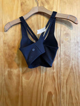 Load image into Gallery viewer, Size 34D Lululemon Black Women&#39;s Sports Bras
