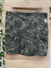 Load image into Gallery viewer, Size 38 George Men&#39;s Shorts
