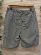 Load image into Gallery viewer, Size 10 REI Khaki Women&#39;s Shorts
