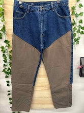 Load image into Gallery viewer, Size 36 Guide Gear Men&#39;s Jeans
