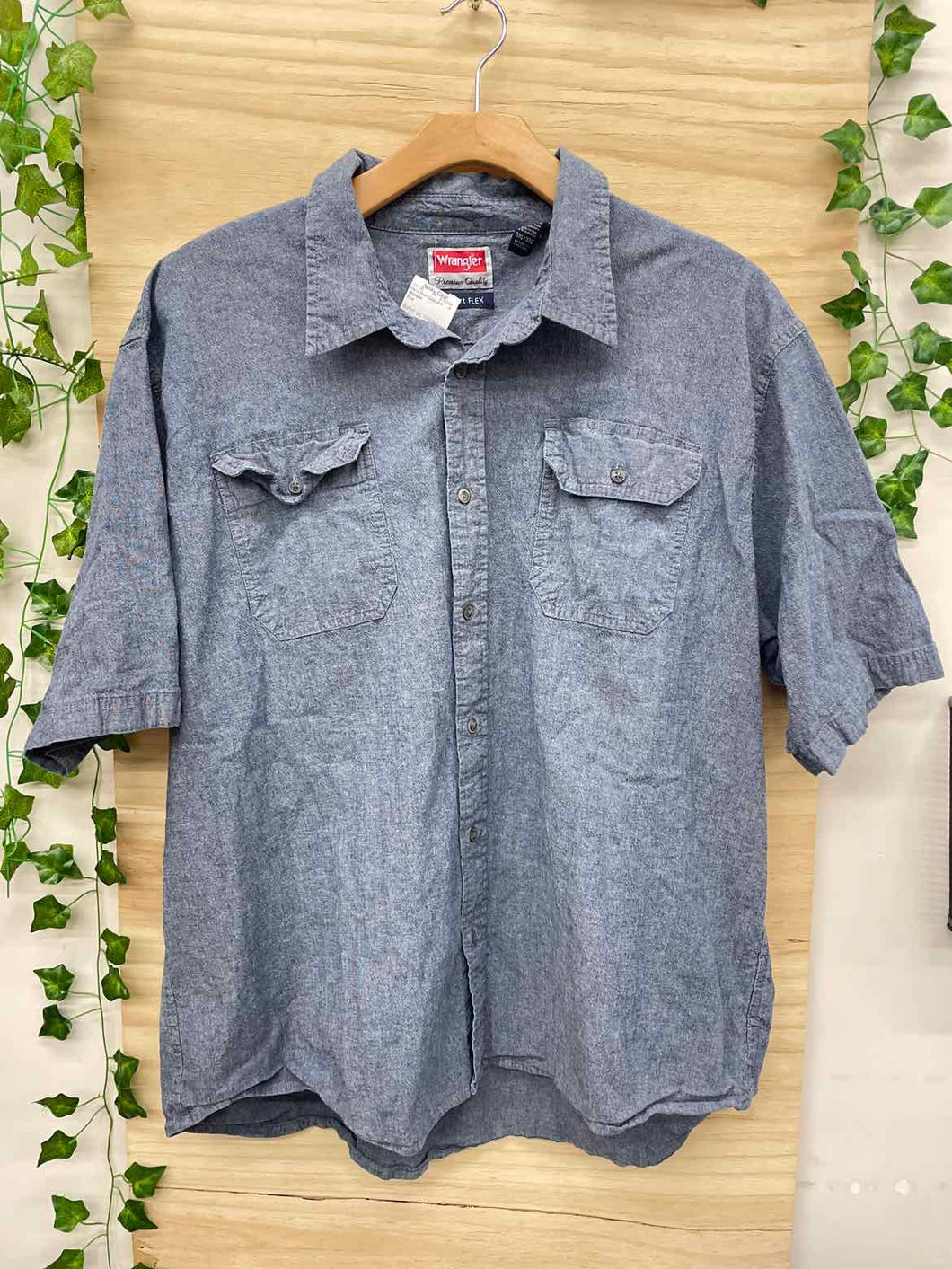 Size 3XL Wrangler Men's Short Sleeve Shirt